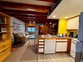Cozy Condo, Minutes from Sunday River